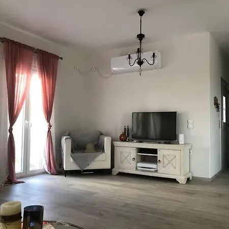 Holiday home οικία στην πόλη γαλανάδο